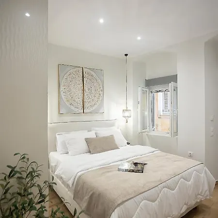 Davina The Apartamento *